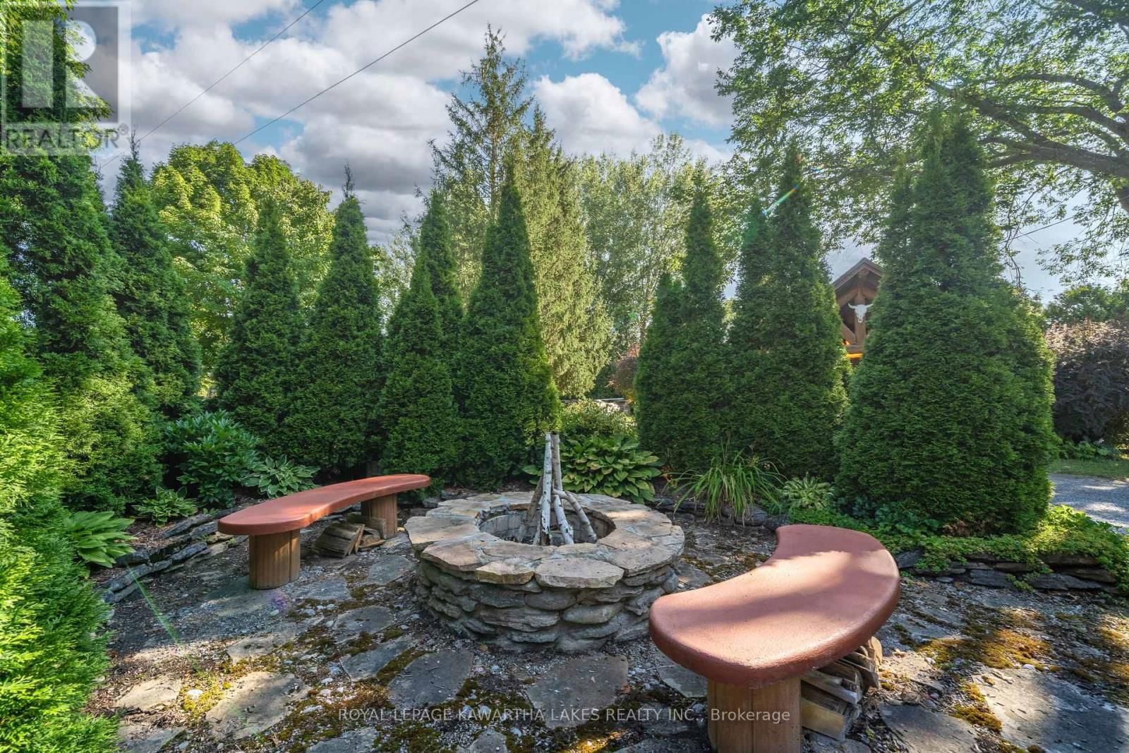 890 WOODVILLE ROAD Image 38