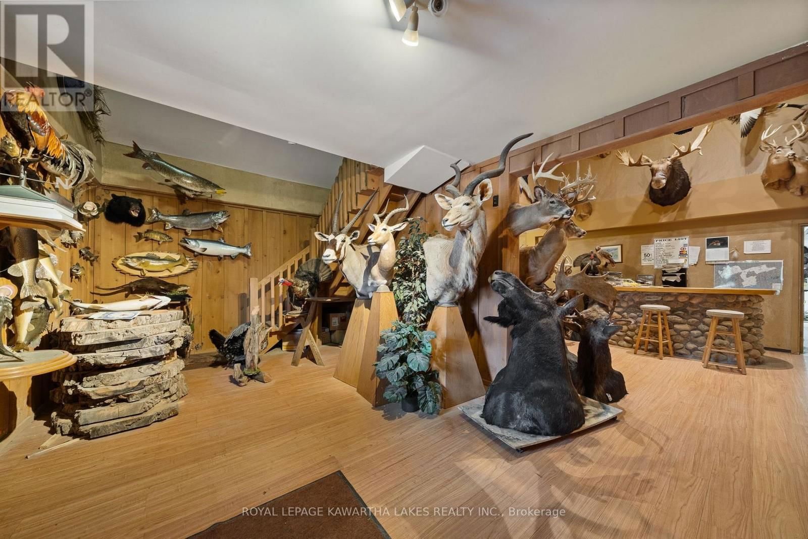 890 WOODVILLE ROAD Image 42