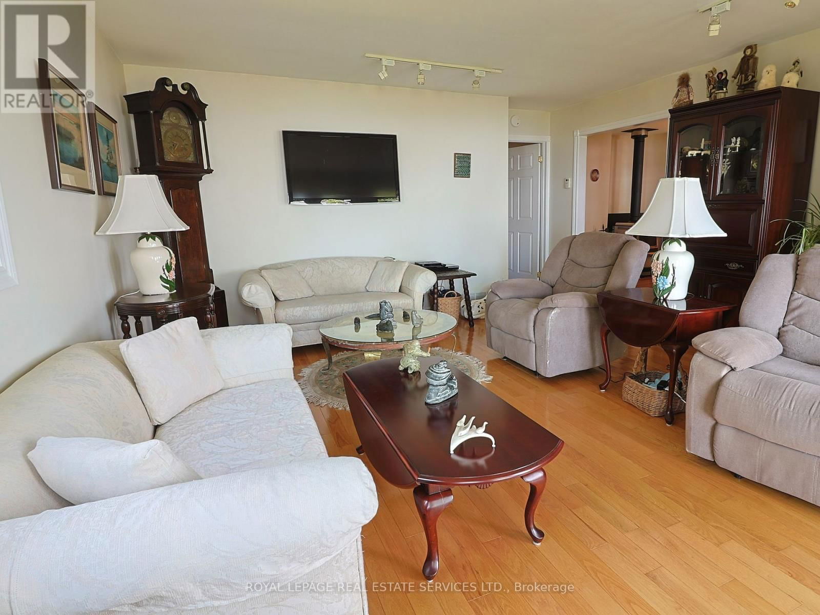 525 RIVERSIDE DRIVE Image 13