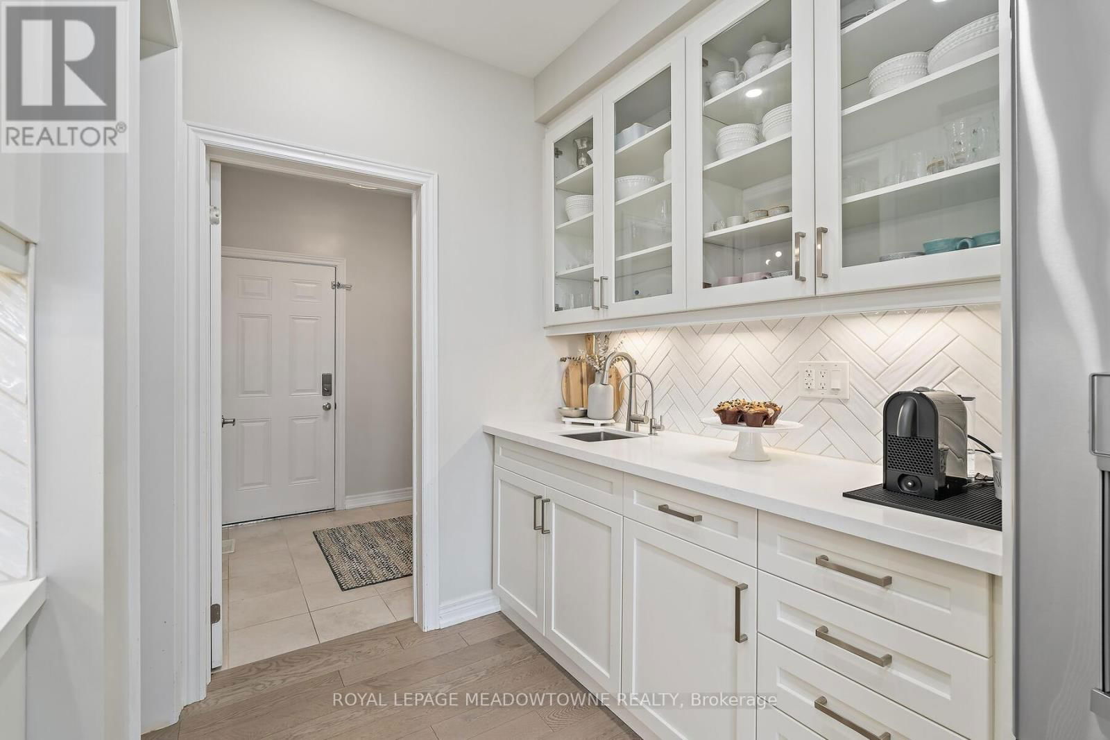 134 TAYLOR AVENUE Image 12