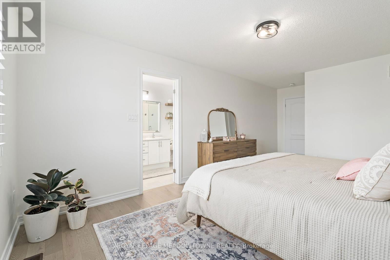 134 TAYLOR AVENUE Image 26