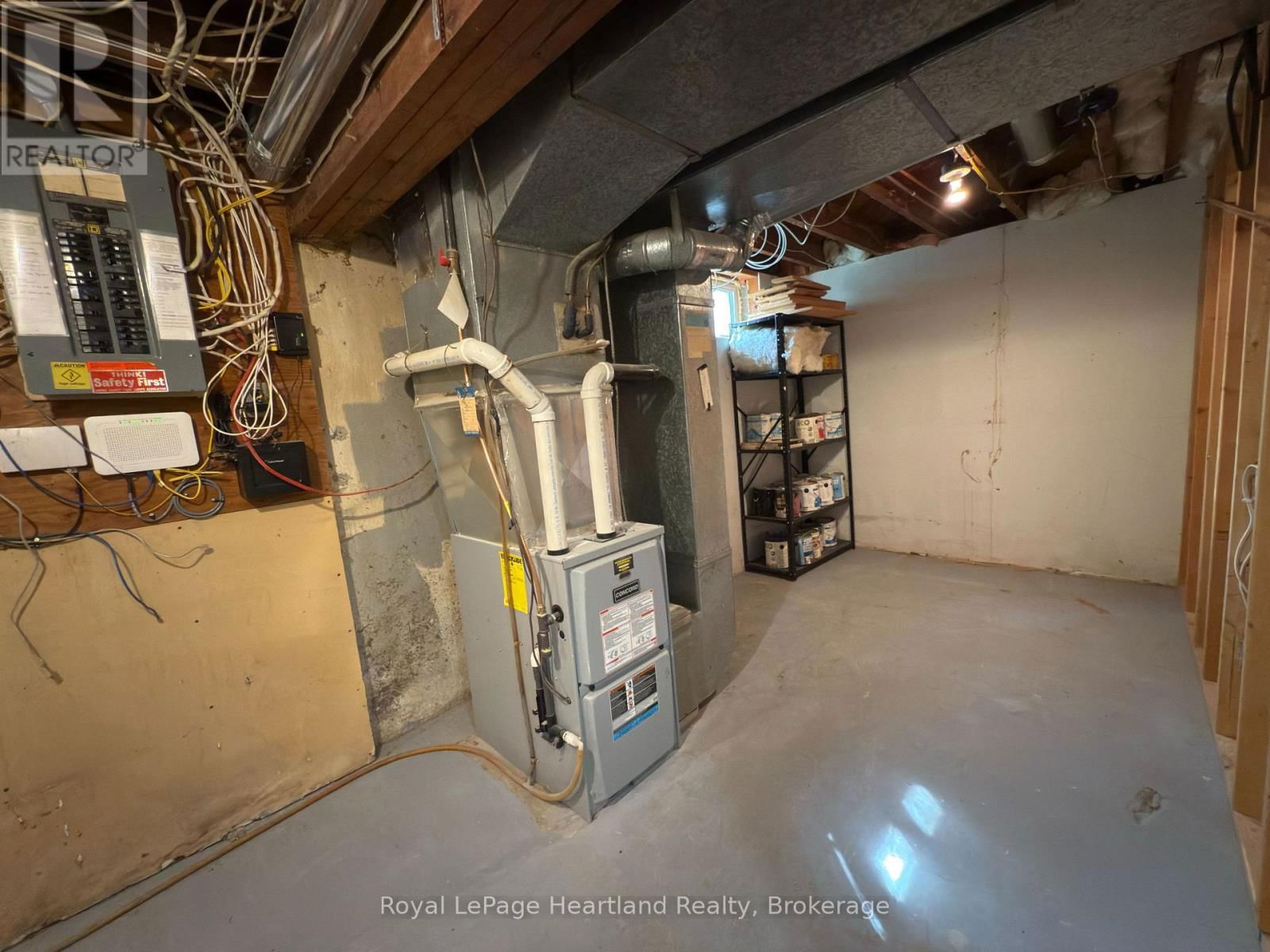 32 REGINA ROAD Image 18