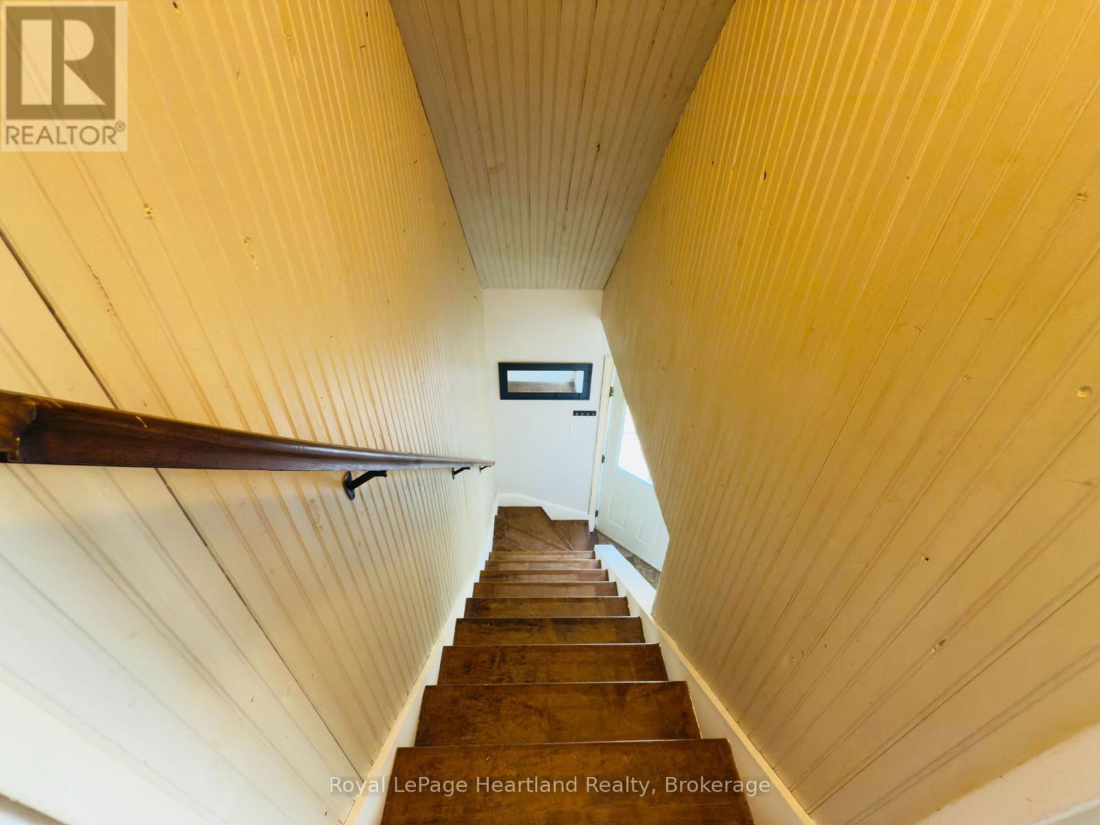 32 REGINA ROAD Image 24