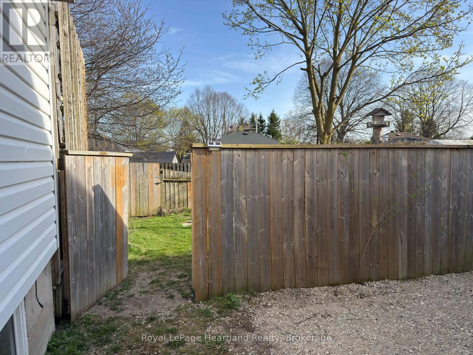 32 REGINA ROAD Image 29