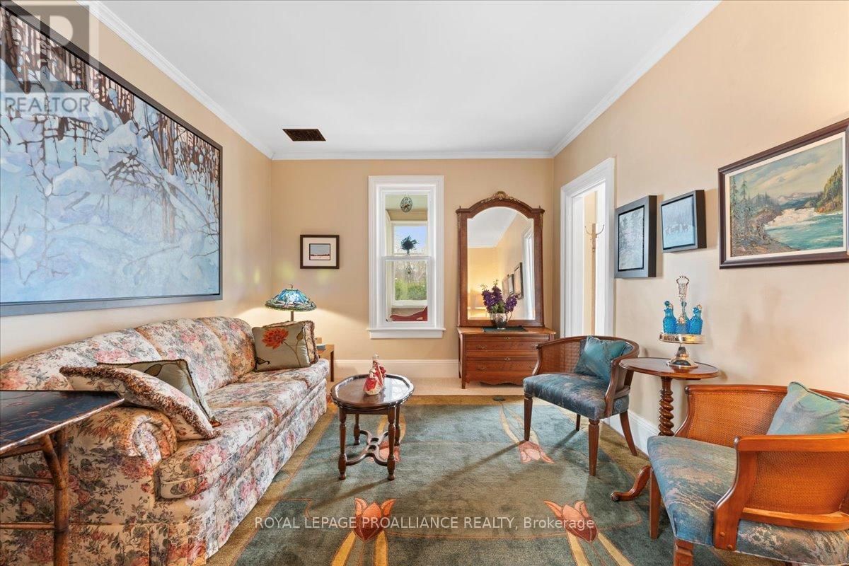 108 INKERMAN STREET Image 10