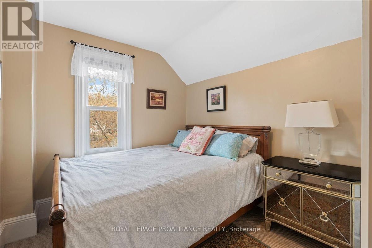108 INKERMAN STREET Image 28