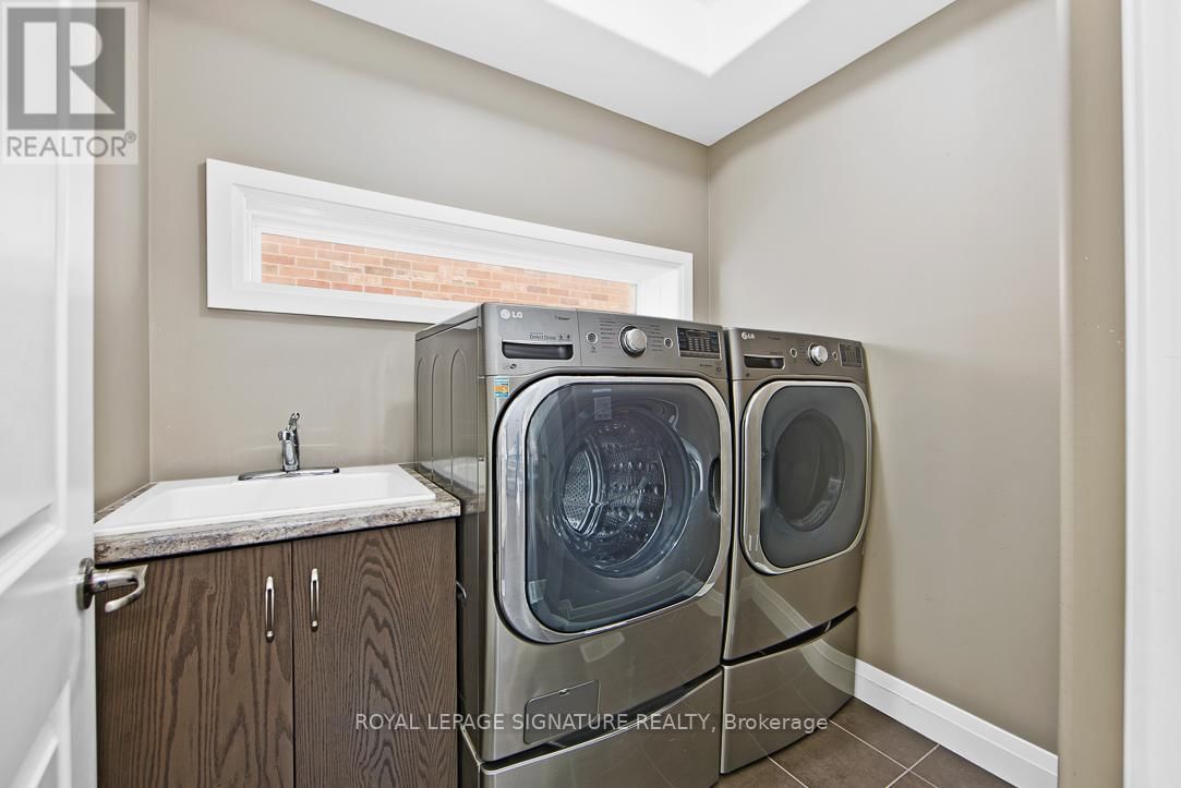 593 PINERY TRAIL Image 12