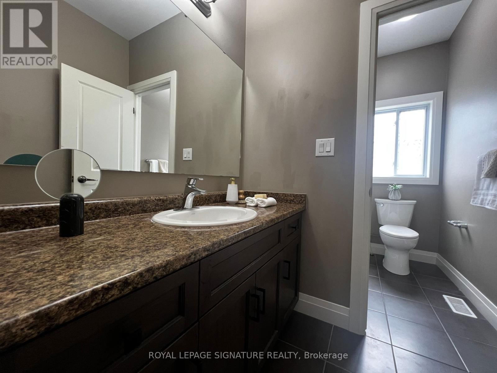 593 PINERY TRAIL Image 25