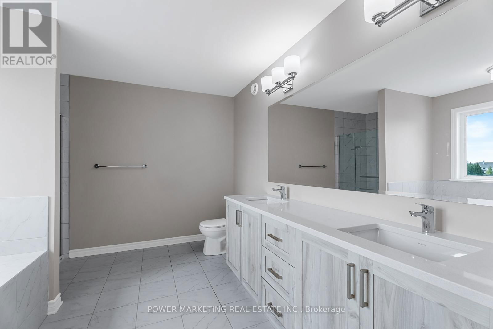 848 SNOWDROP CRESCENT Image 21