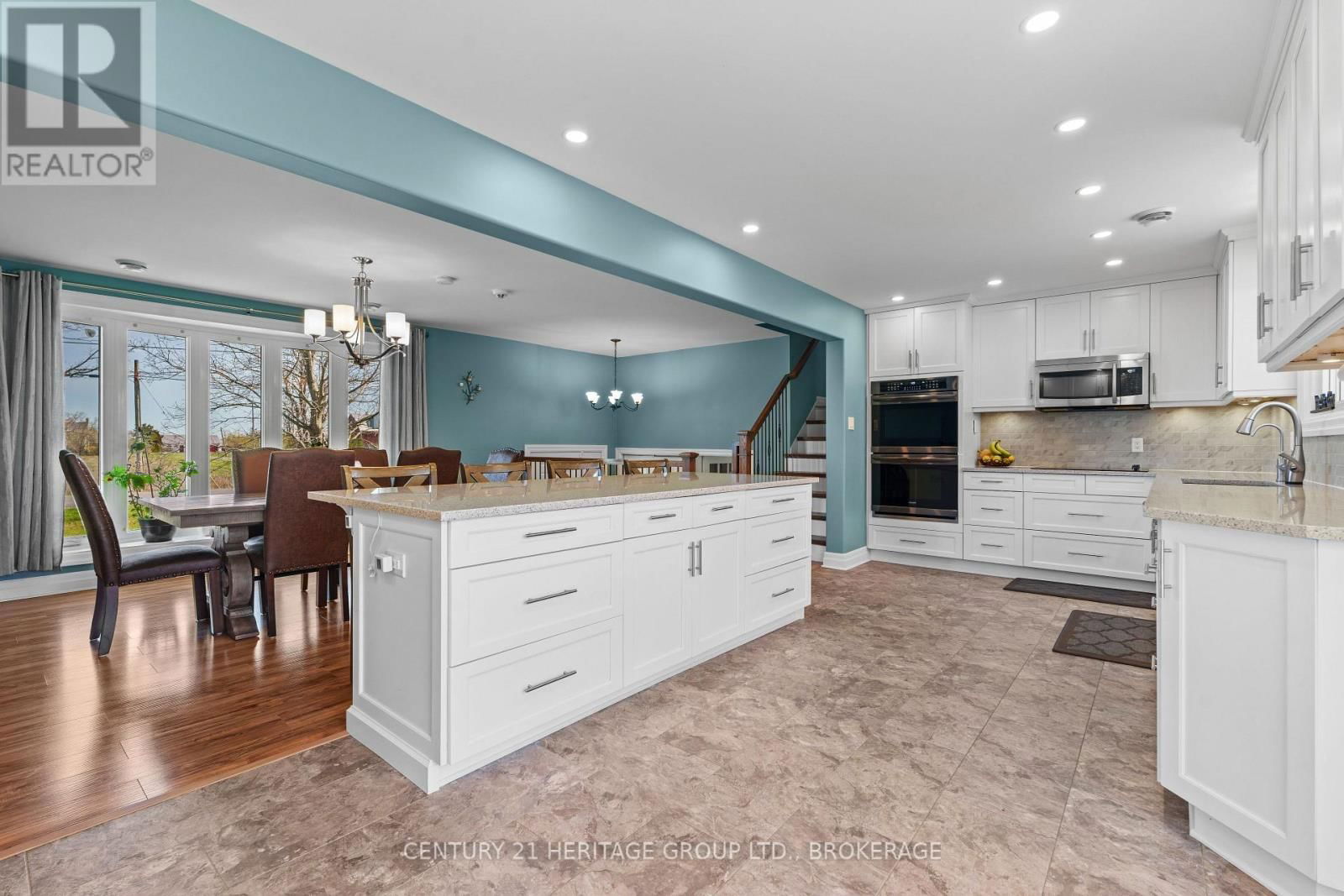 415 SHANE STREET Image 12