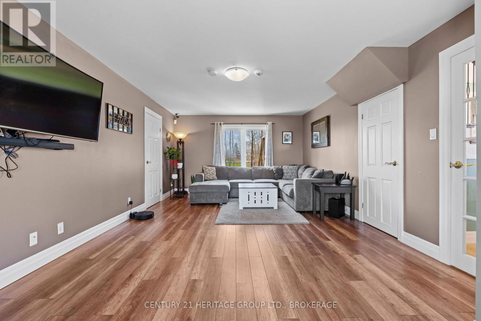 415 SHANE STREET Image 22