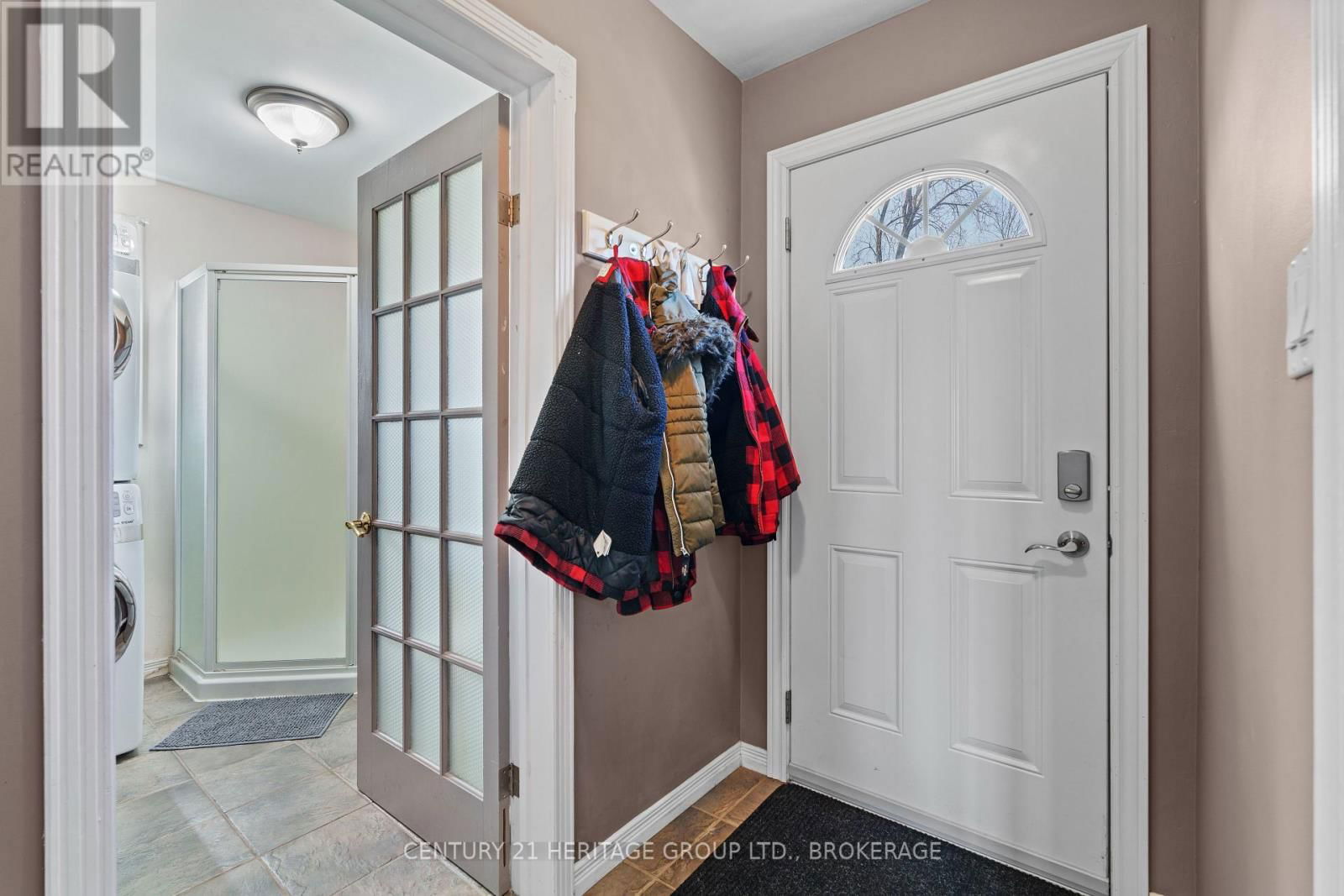 415 SHANE STREET Image 25