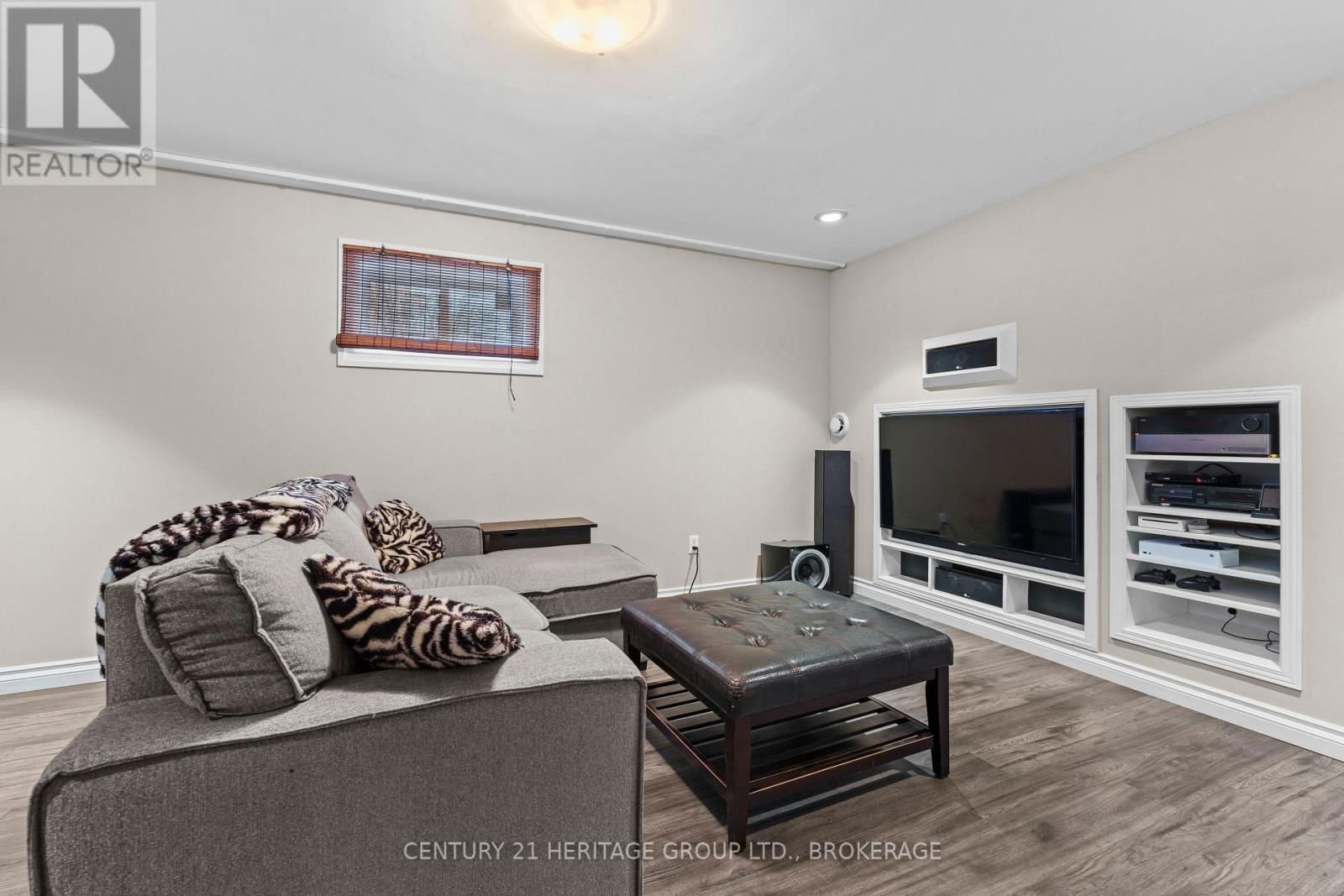 415 SHANE STREET Image 44