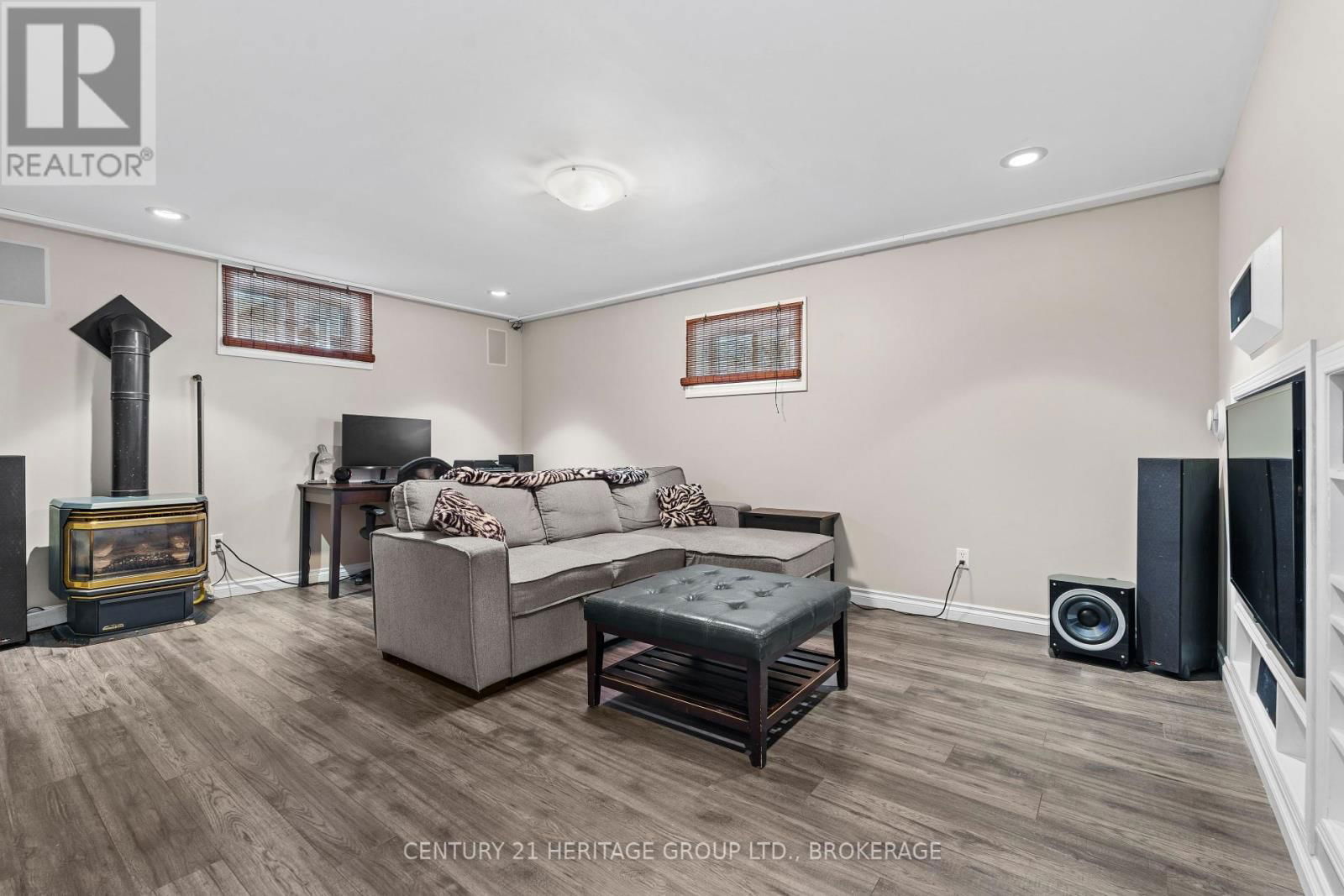 415 SHANE STREET Image 45