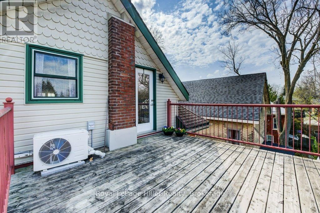 112 HURON STREET Image 12