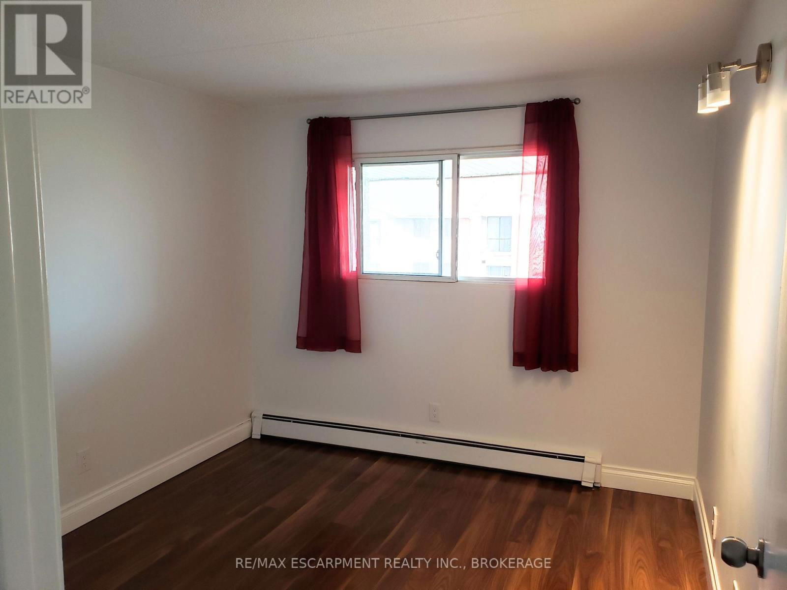 206 - 41 RYKERT STREET Image 12
