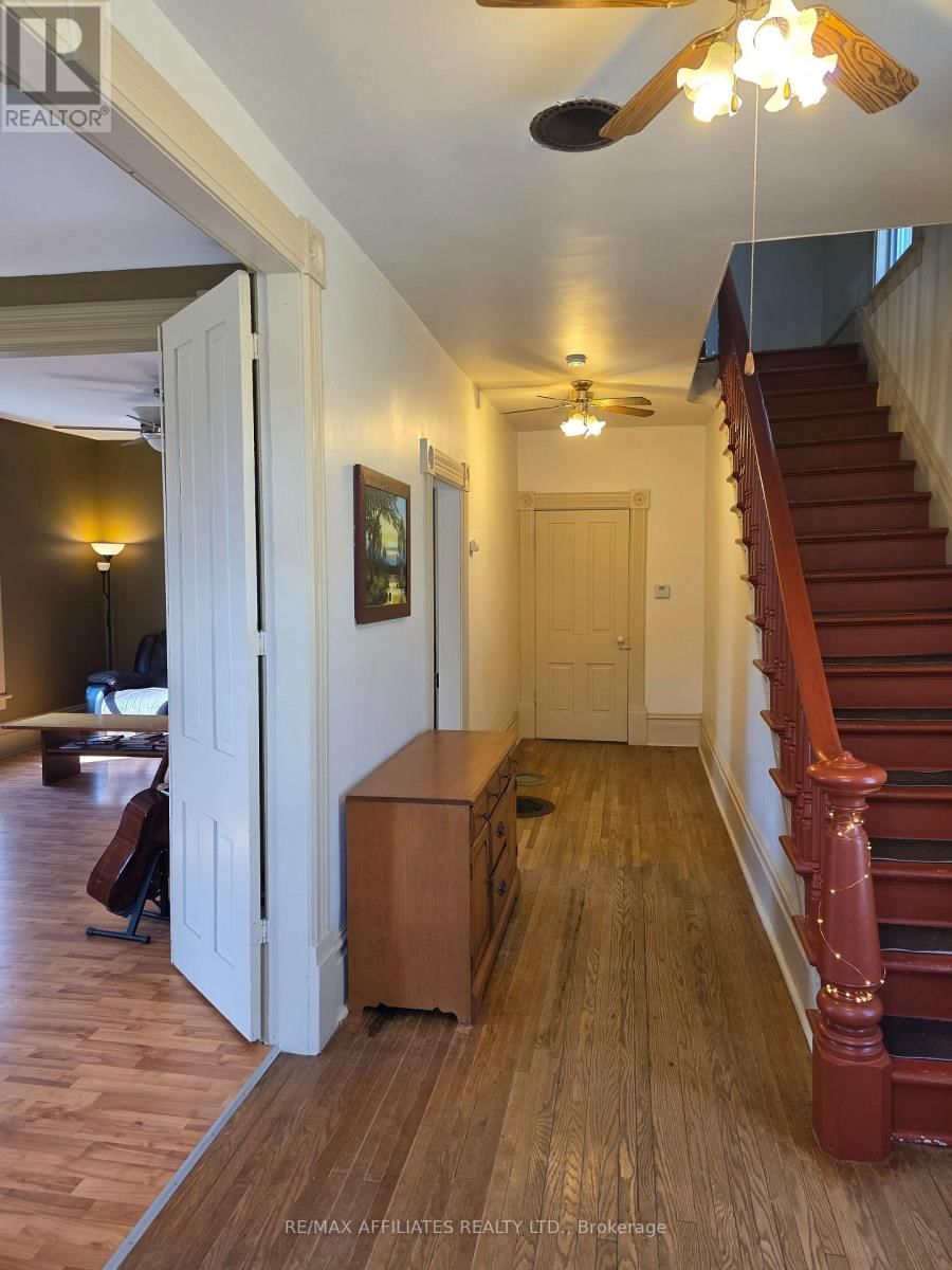 2 ISAAC STREET Image 14