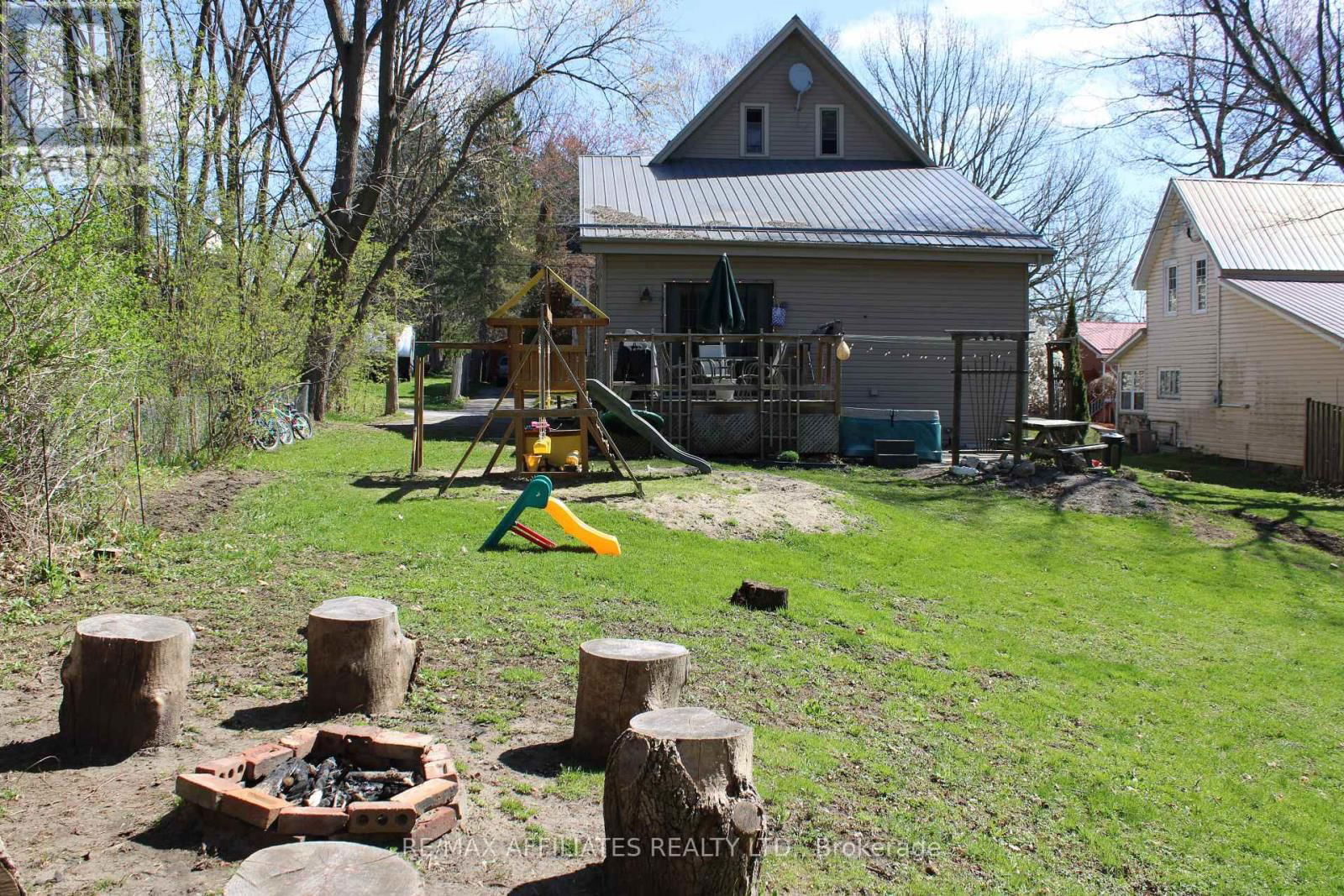 2 ISAAC STREET Image 35