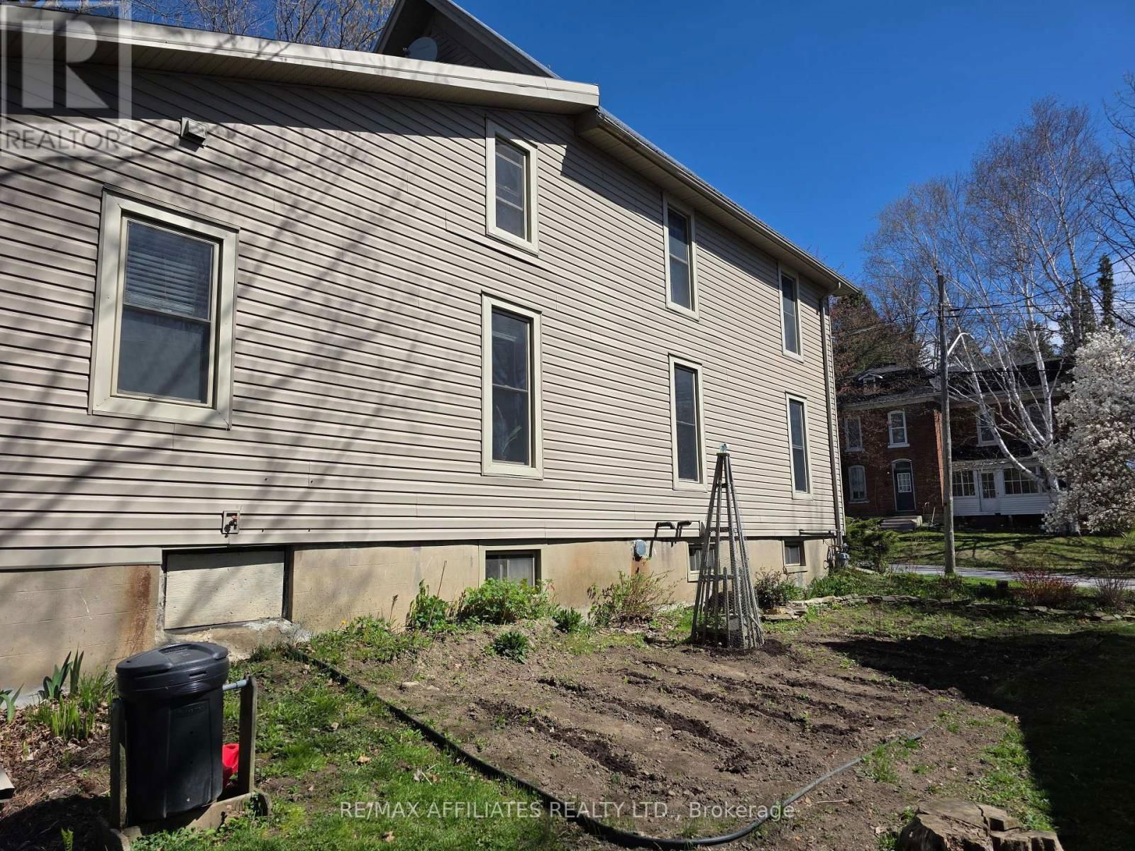 2 ISAAC STREET Image 39