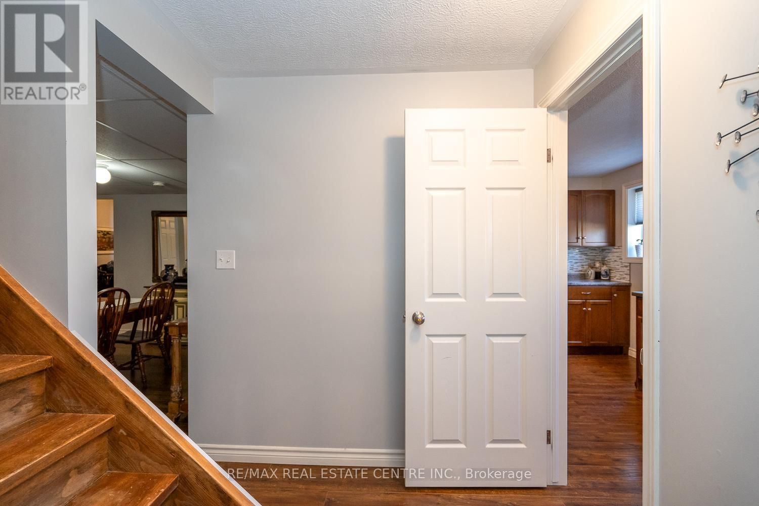 405 MINNIE STREET Image 32