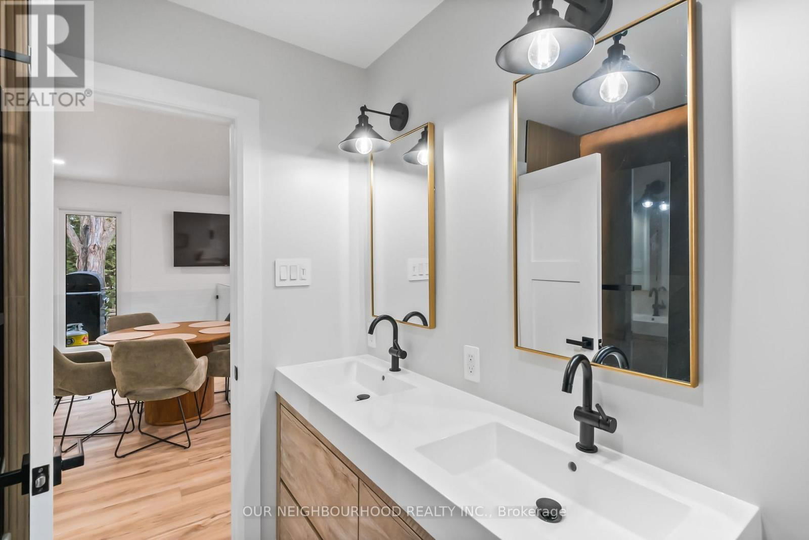 194 SNUG HARBOUR ROAD Image 16