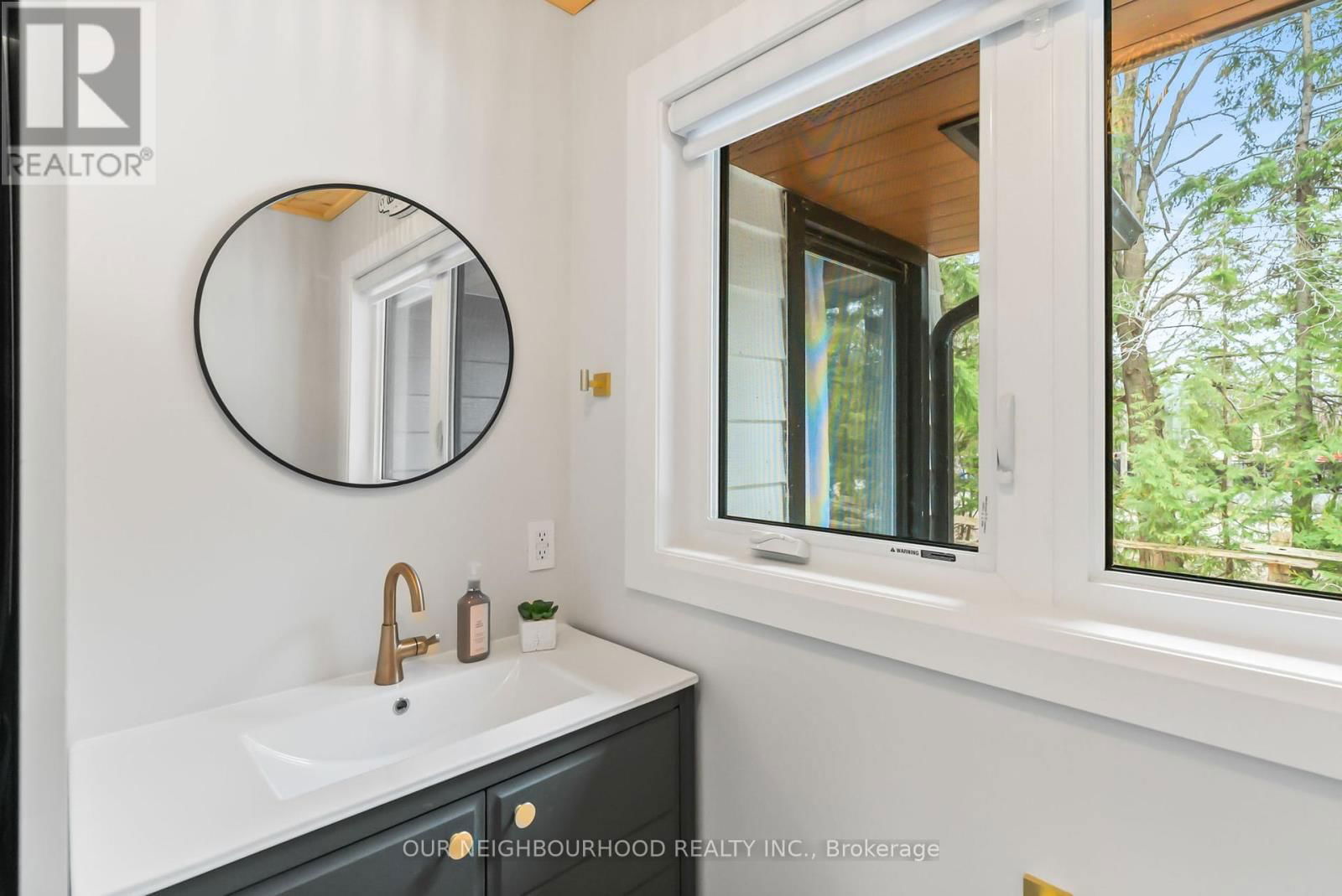 194 SNUG HARBOUR ROAD Image 23