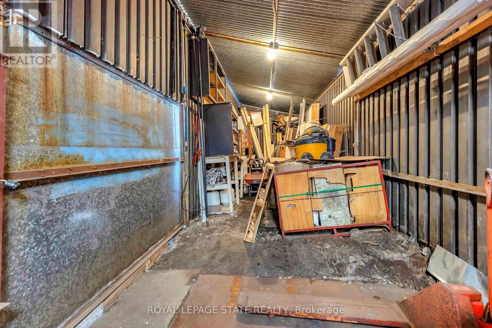 522 JAMES STREET NORTH Image 17