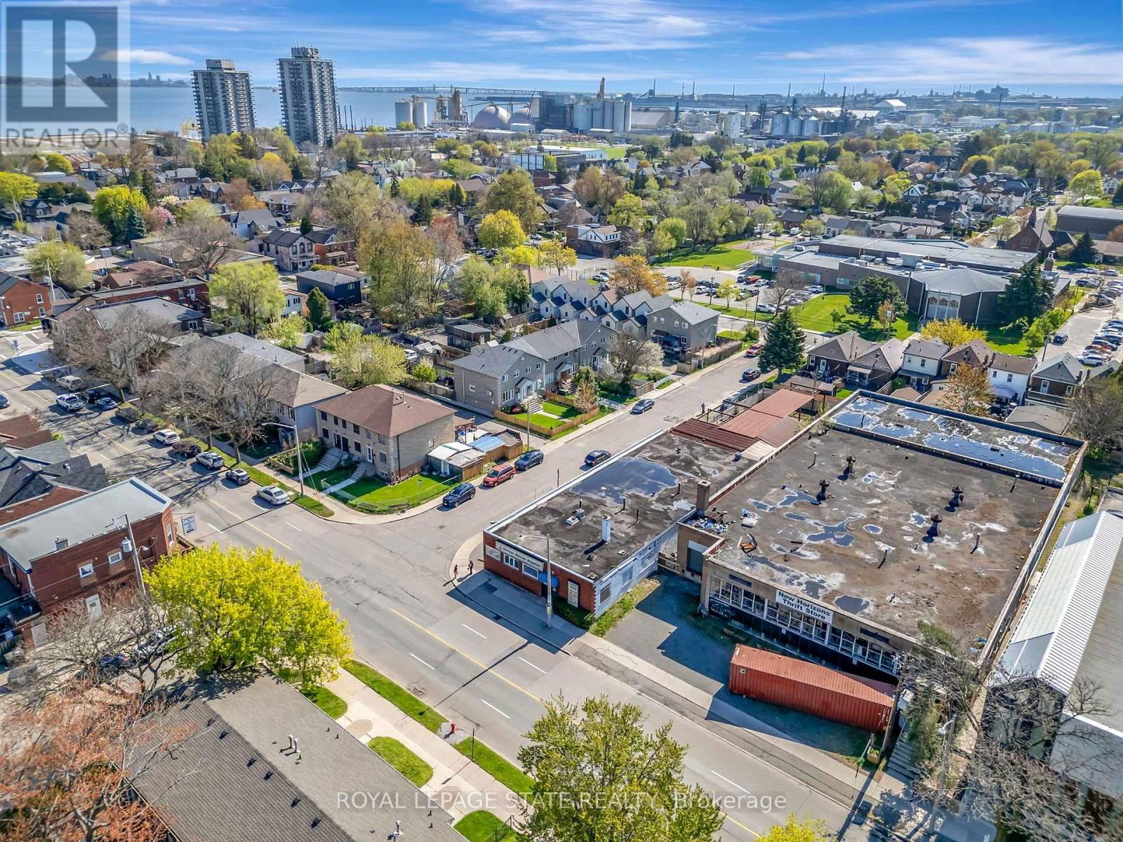 522 JAMES STREET NORTH Image 30