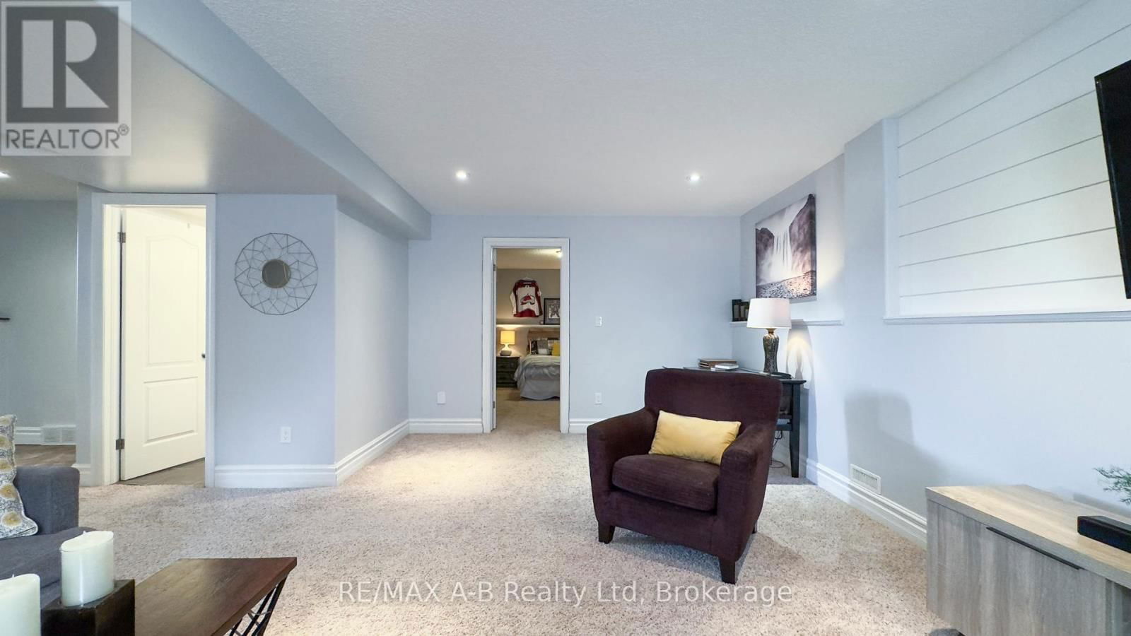 83 SYLVIA STREET Image 37