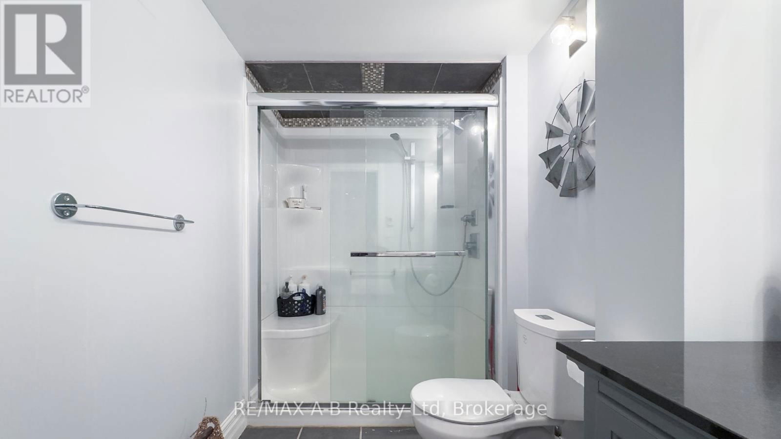83 SYLVIA STREET Image 38