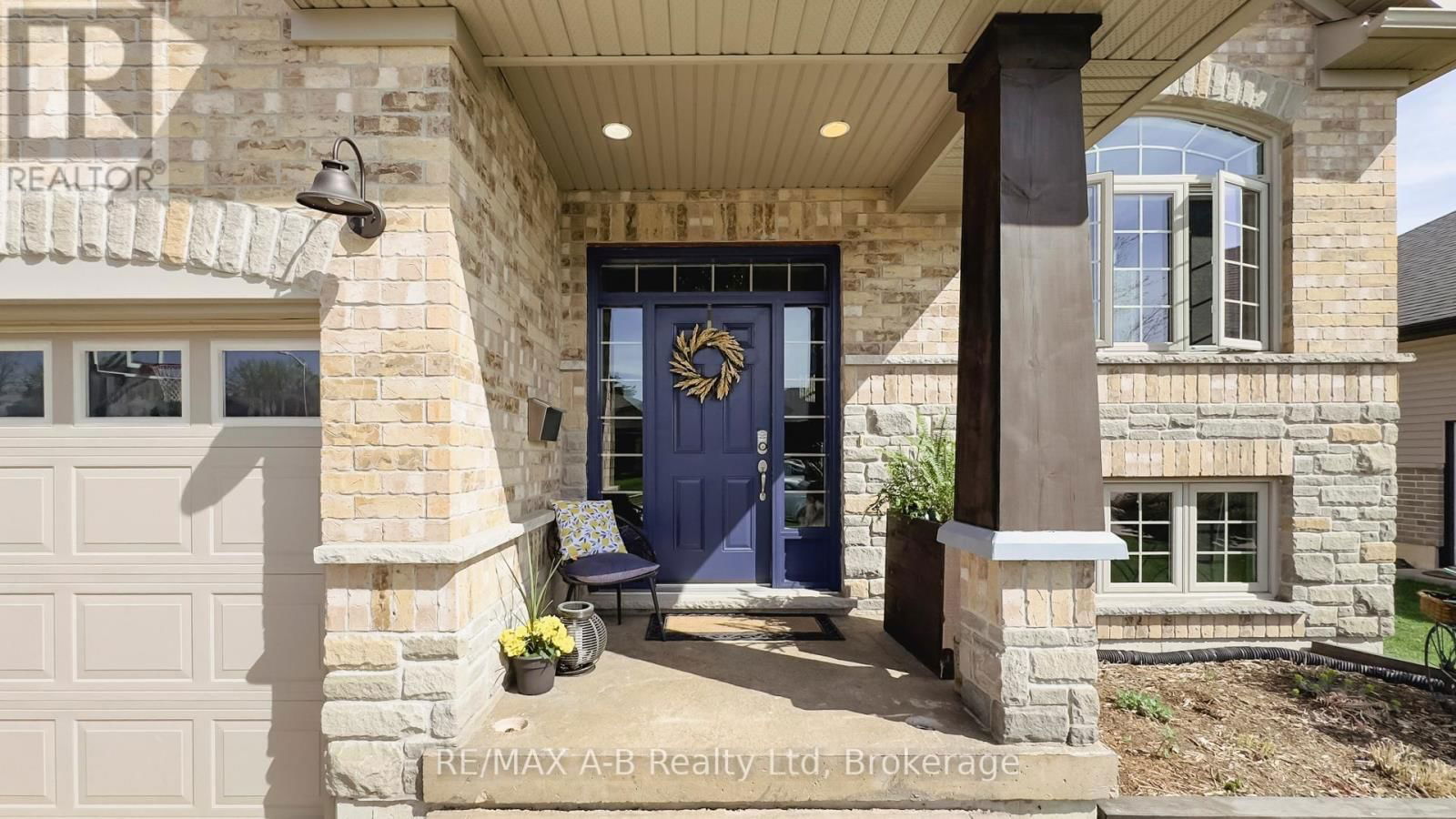 83 SYLVIA STREET Image 5