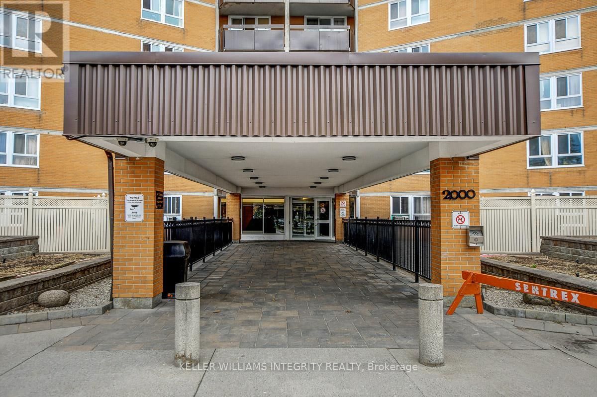 206 - 2000 JASMINE CRESCENT Image 3