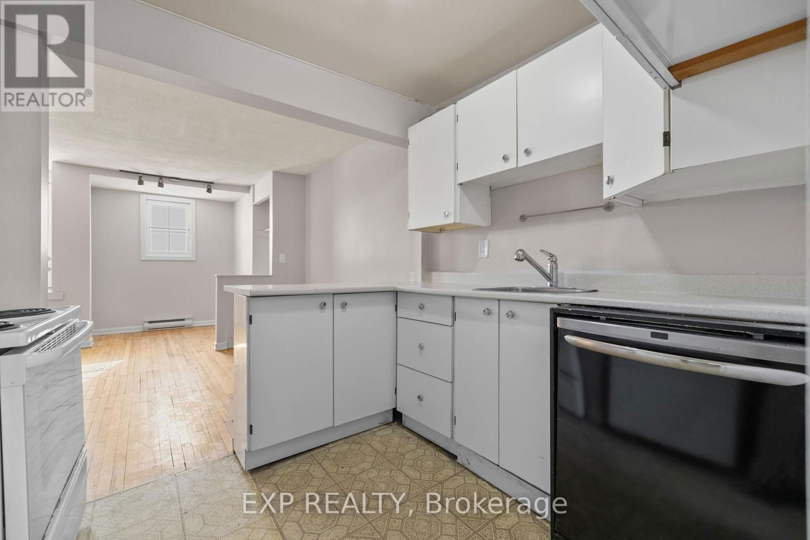 196 OSGOODE STREET Image 16