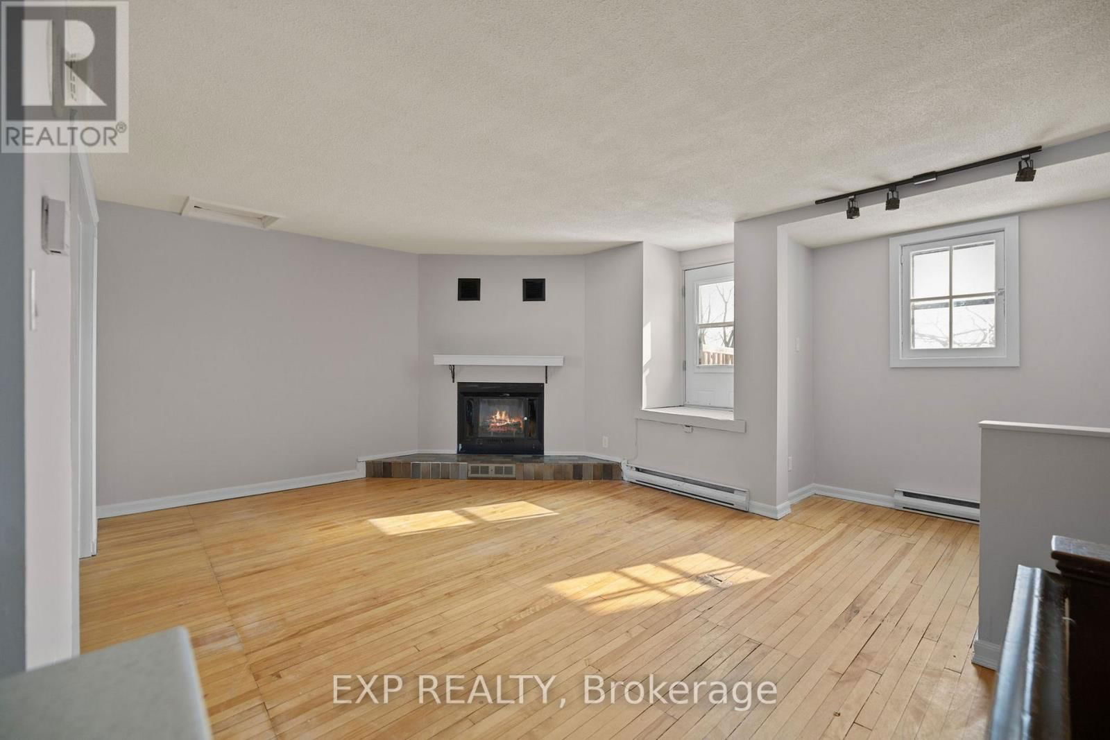 196 OSGOODE STREET Image 17