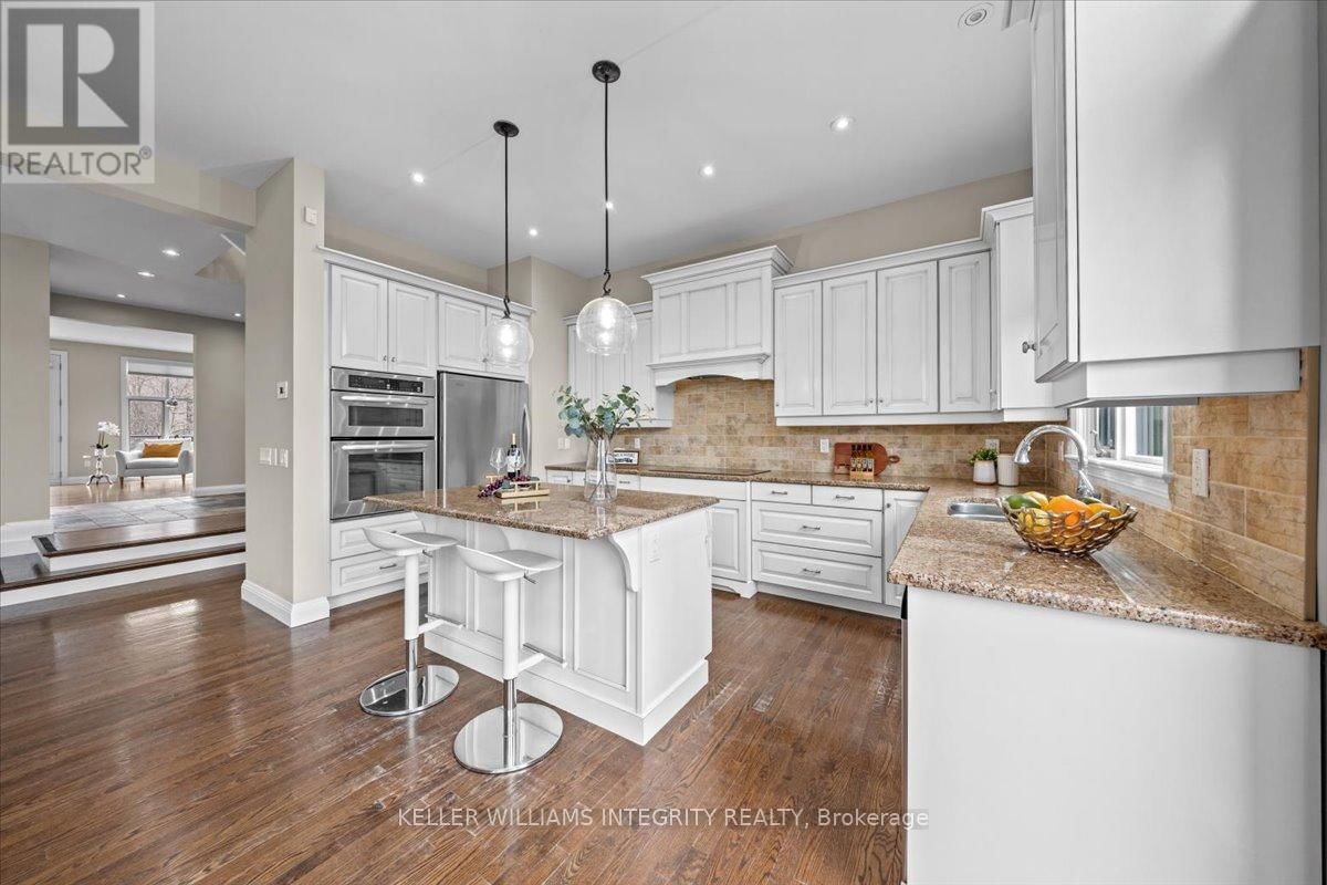 105 BLACK MAPLE Image 13