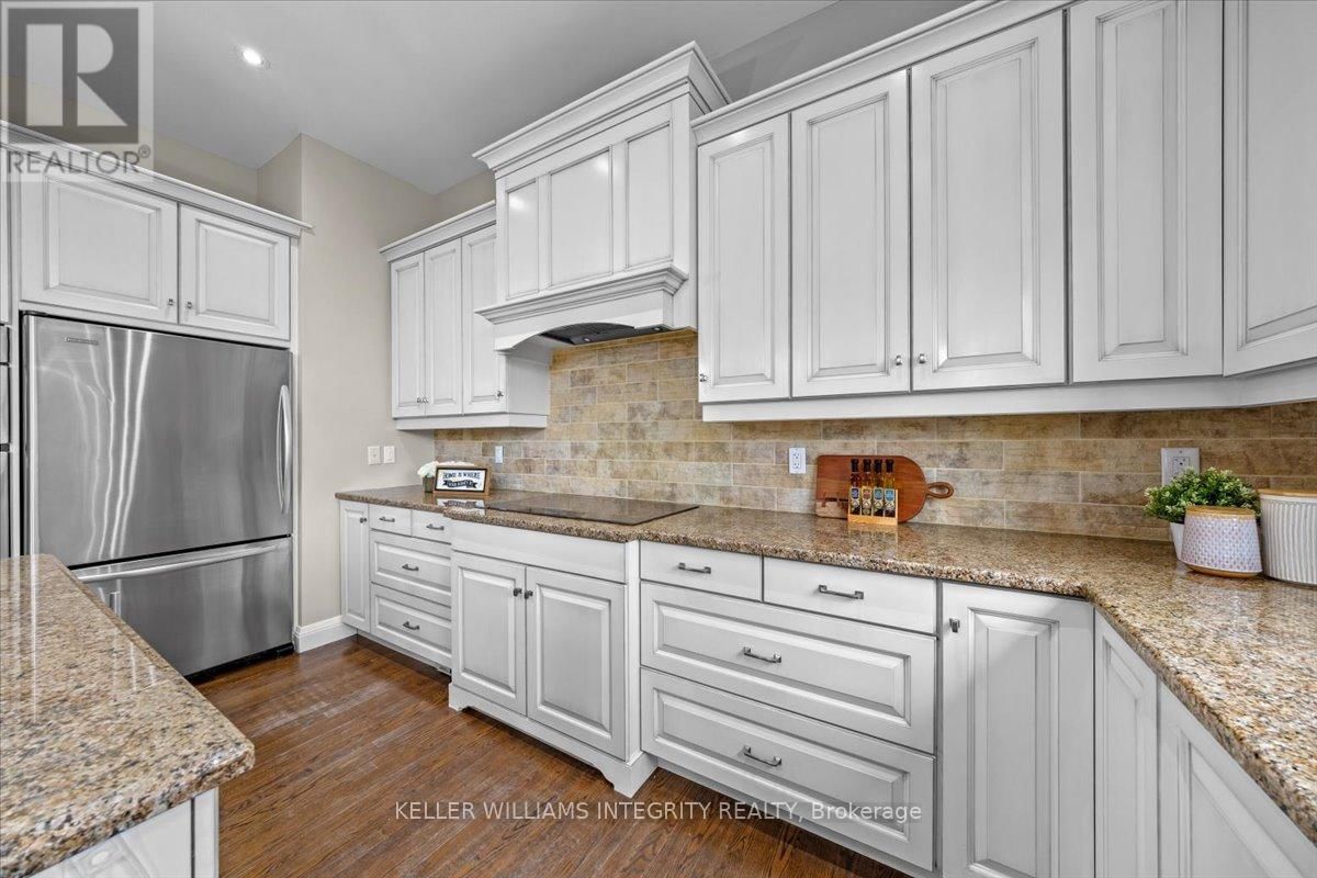 105 BLACK MAPLE Image 14