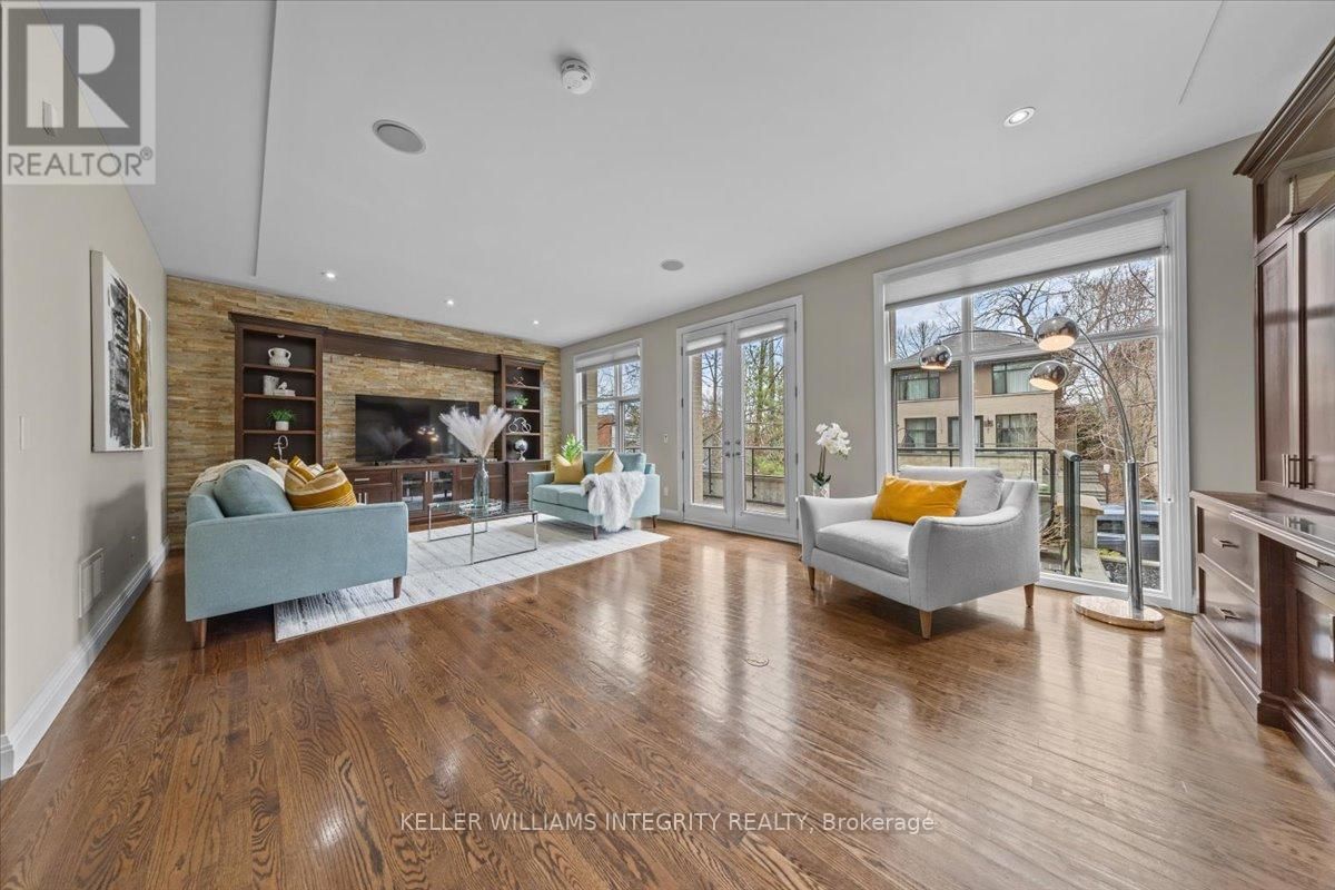 105 BLACK MAPLE Image 19