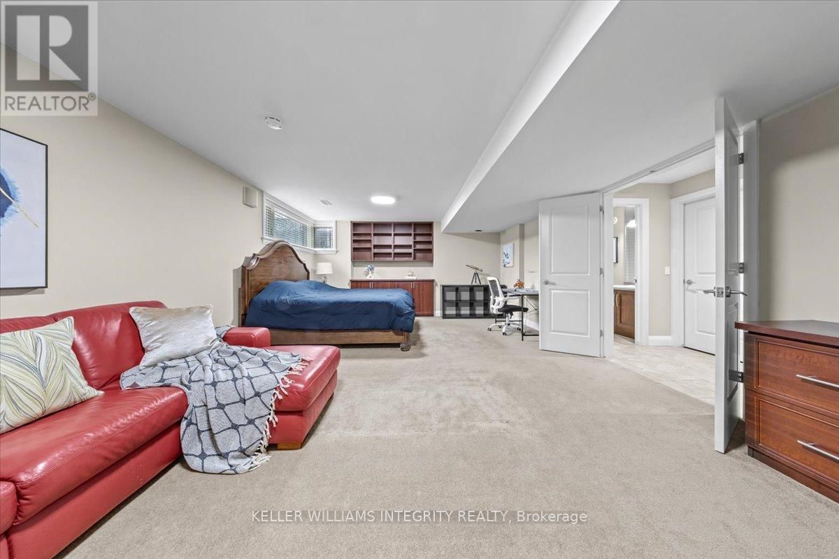 105 BLACK MAPLE Image 42