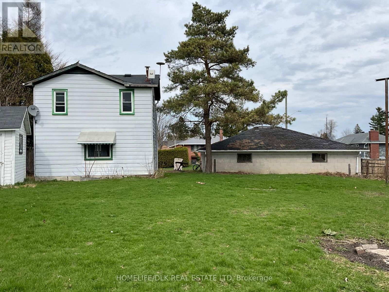 706 BENSON STREET Image 11