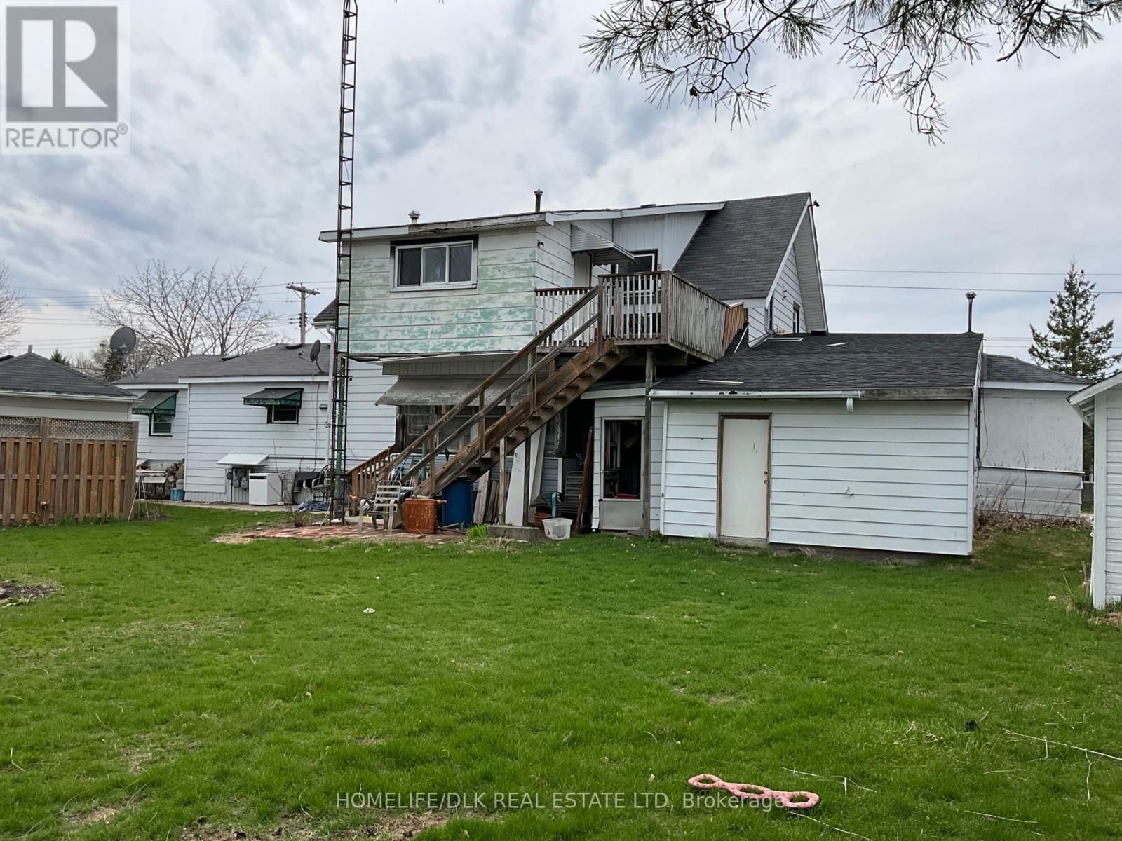 706 BENSON STREET Image 8