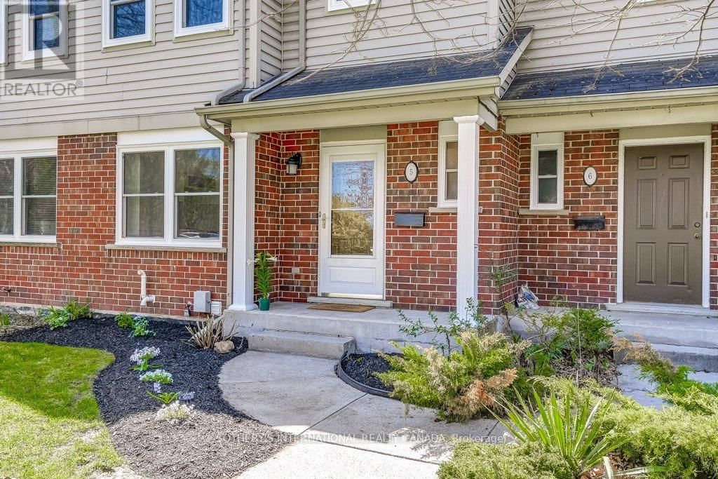 5 - 55 KERMAN AVENUE Image 4
