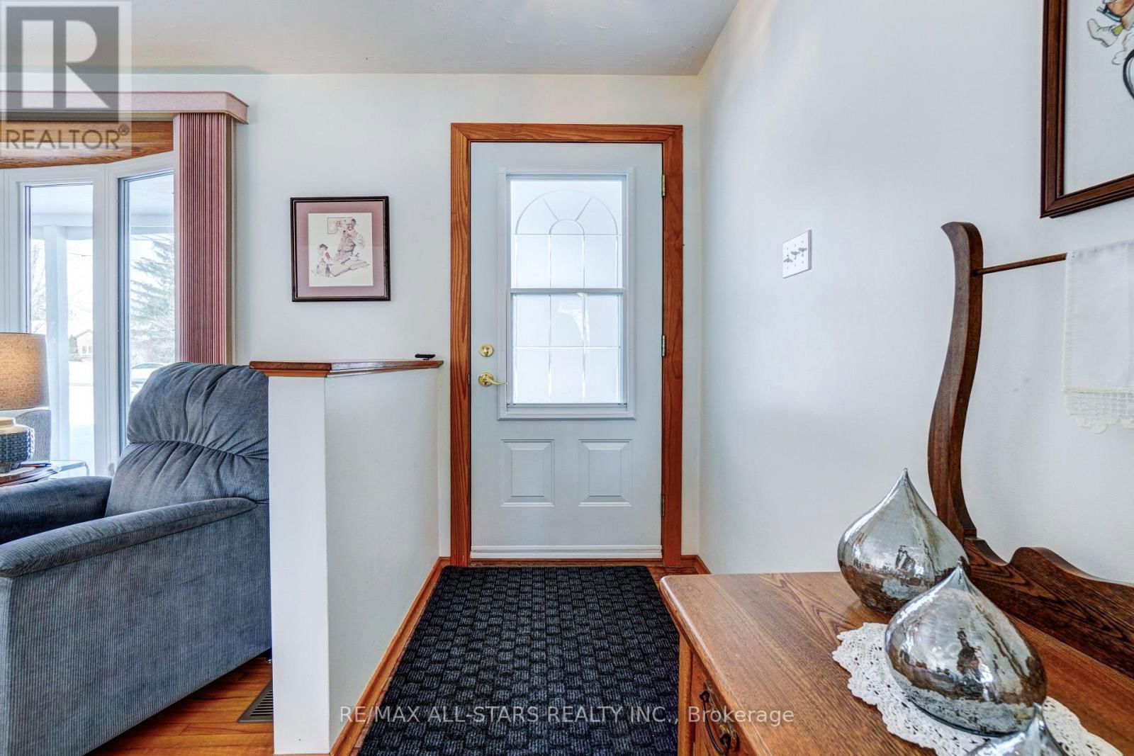 922 COTTINGHAM ROAD Image 10