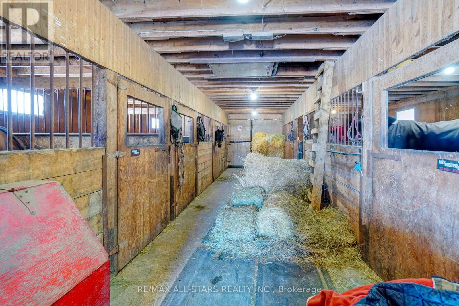 922 COTTINGHAM ROAD Image 36