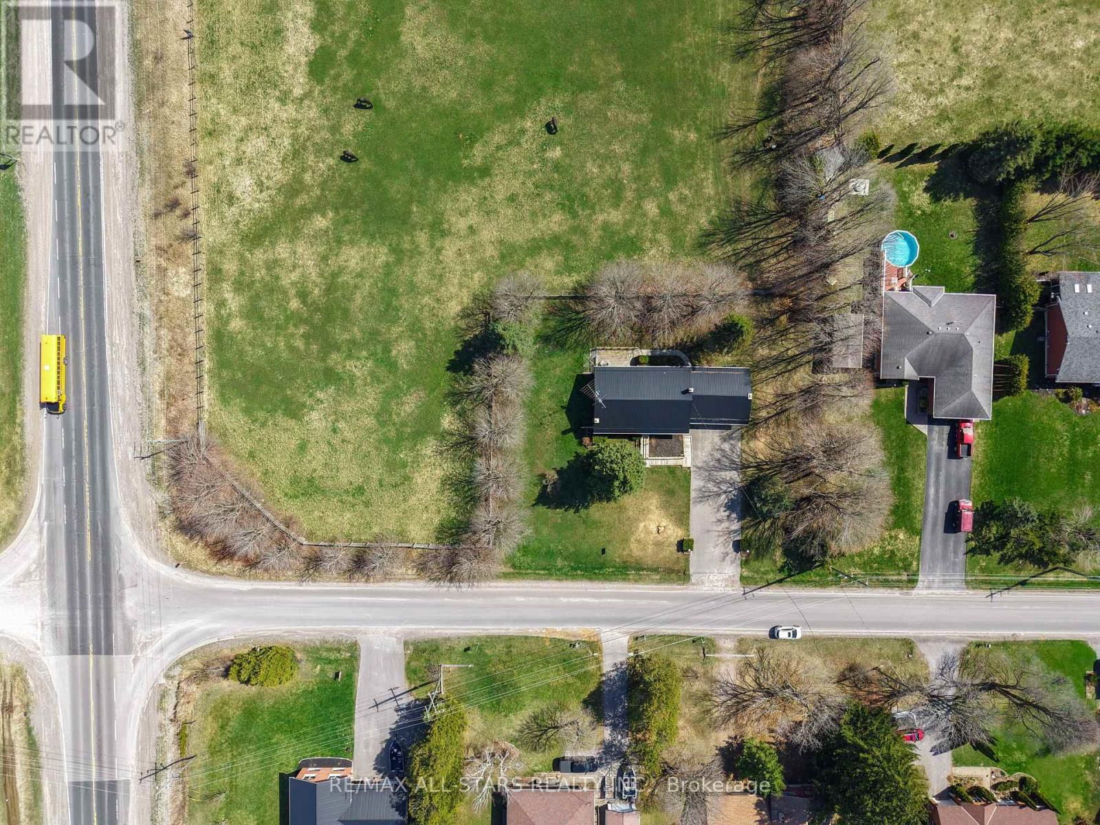 922 COTTINGHAM ROAD Image 39