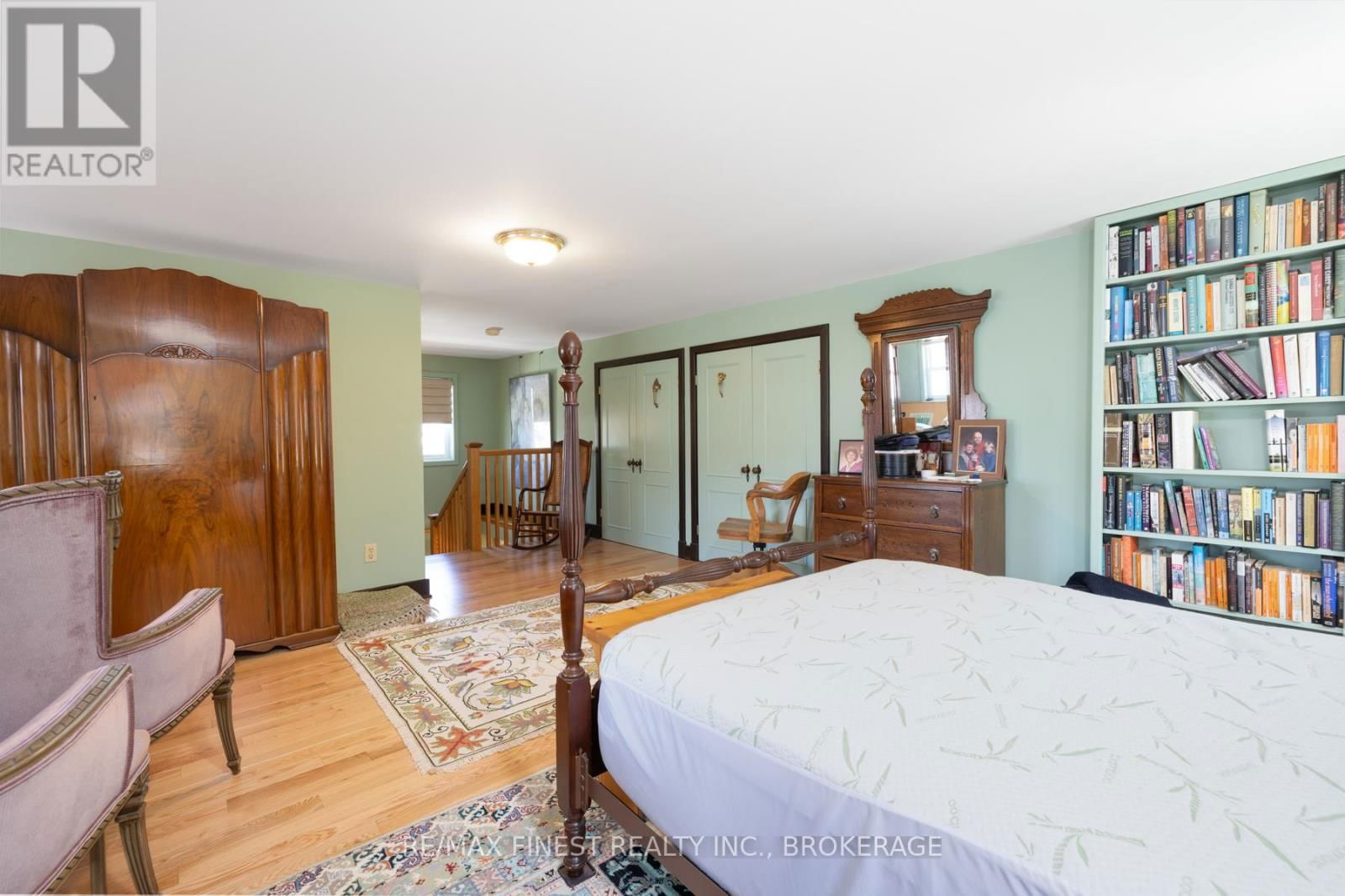 180 KING STREET EAST Image 30