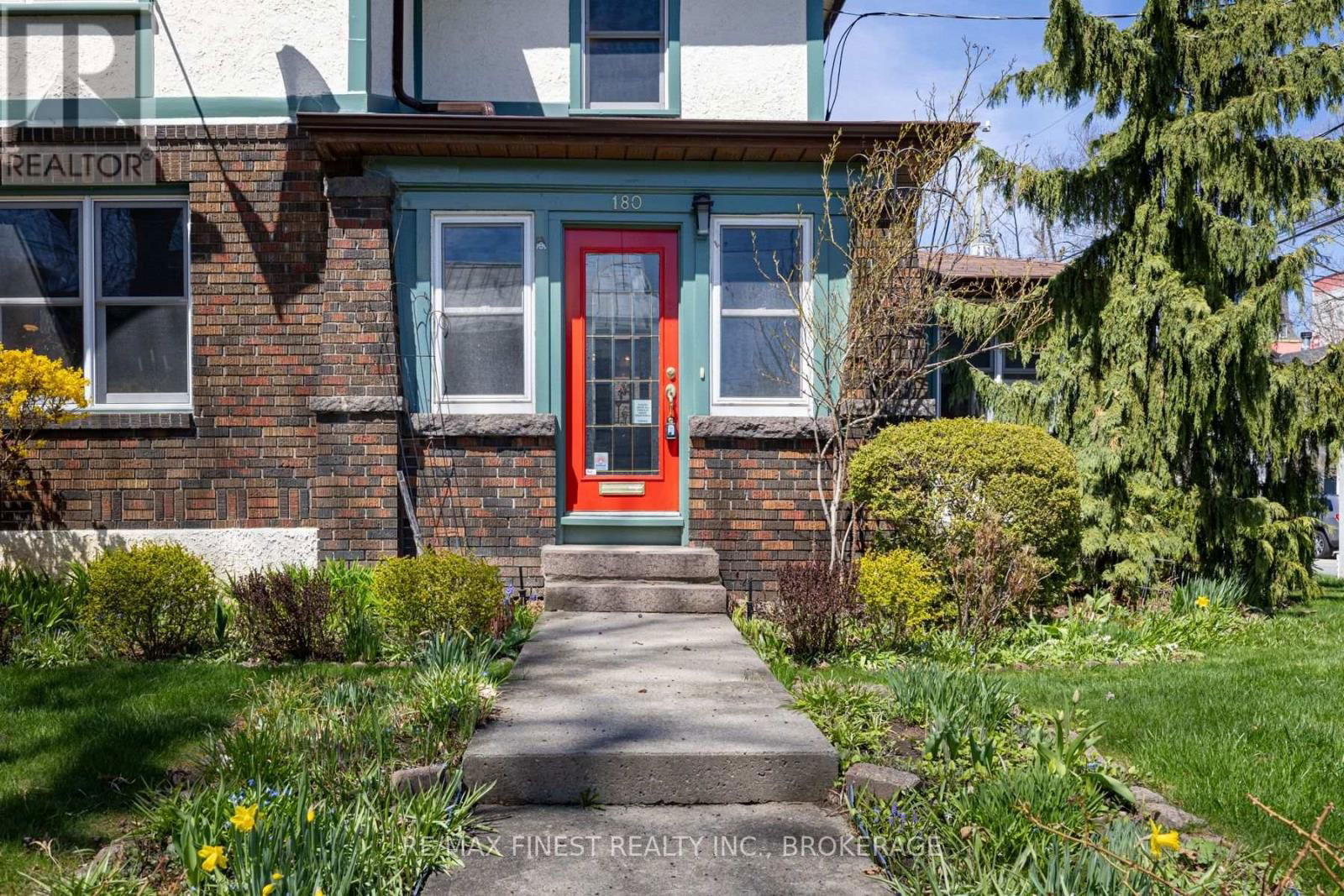 180 KING STREET EAST Image 4