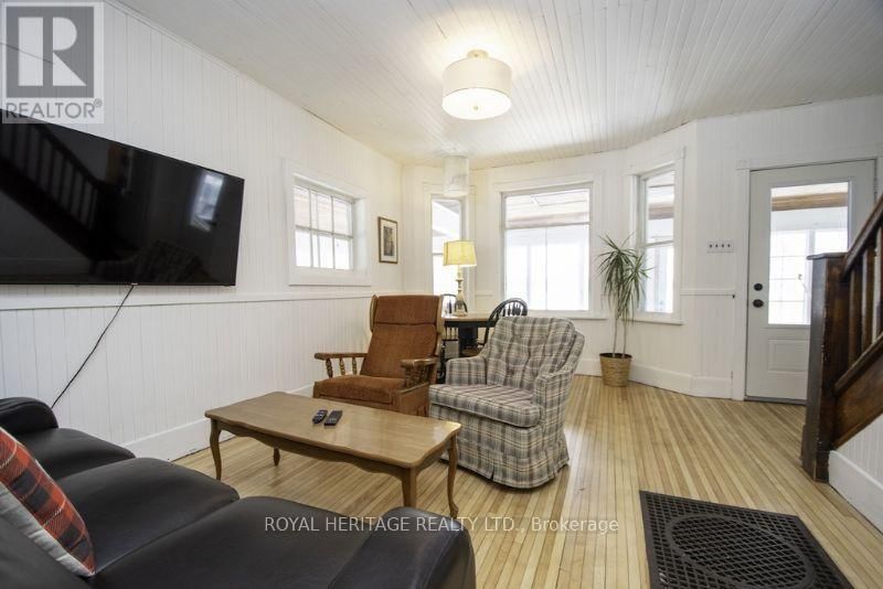 1074 LAKEHURST ROAD Image 17