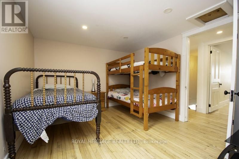 1074 LAKEHURST ROAD Image 29