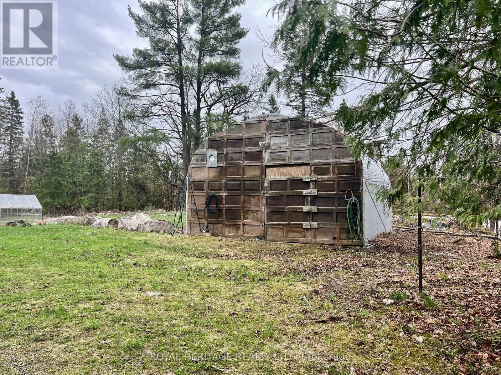 1074 LAKEHURST ROAD Image 42