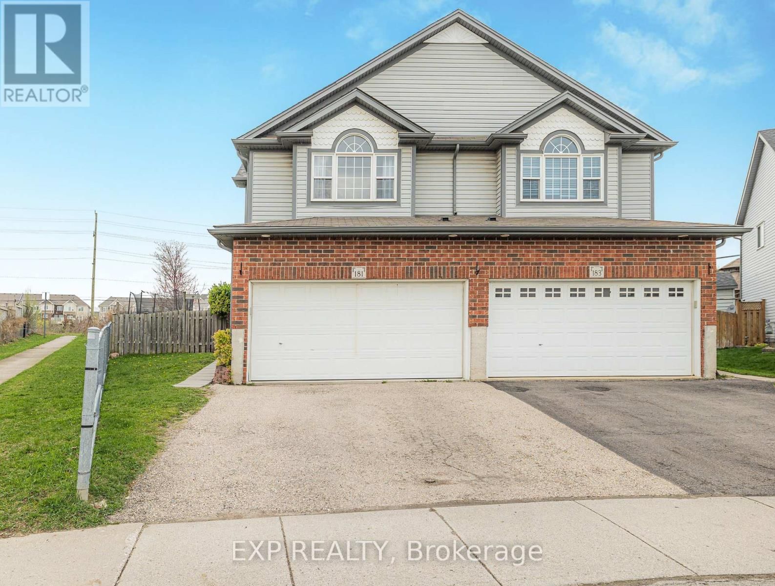 181 SOPHIA CRESCENT Image 23